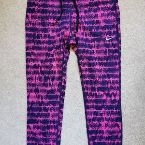 Nike workout leggings.